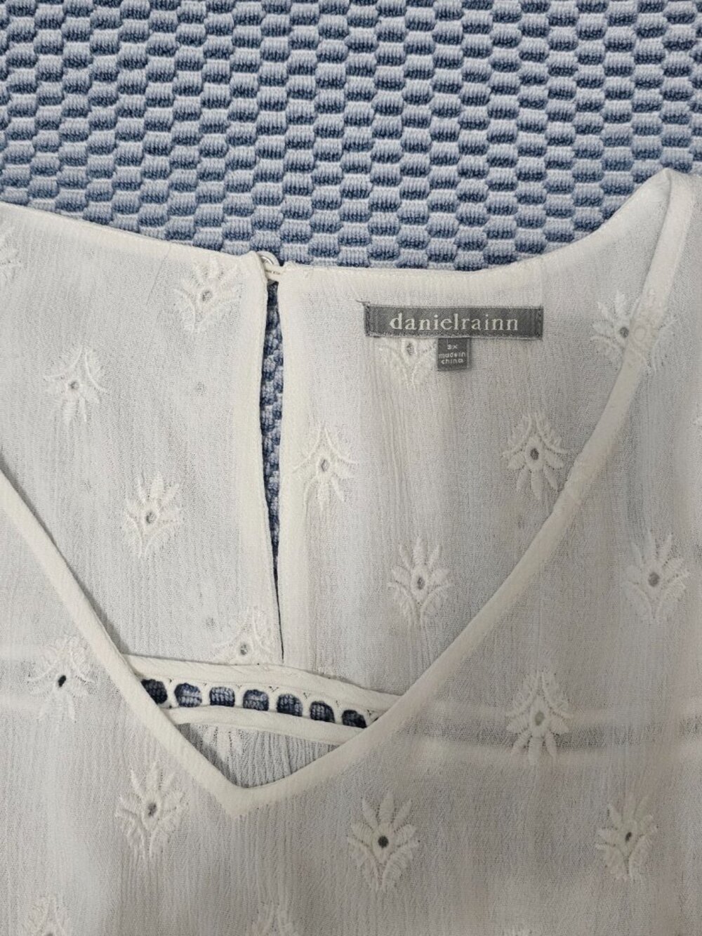 Daniel Rainn White Eyelet Lace Boho Blouse V-Neck Crochet Hem Short Sleeve 3XL - Picture 5 of 8